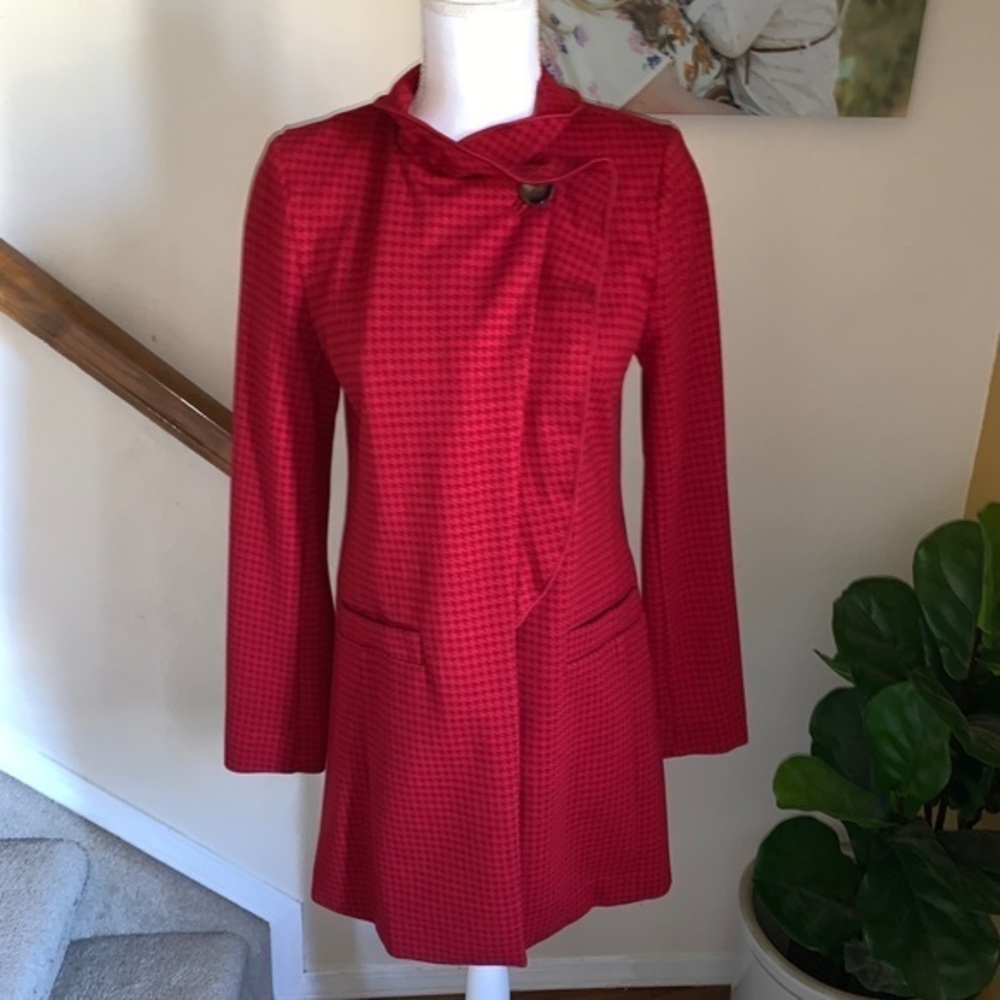 Cabi 3546 Red houndstooth ruffle jacket Small